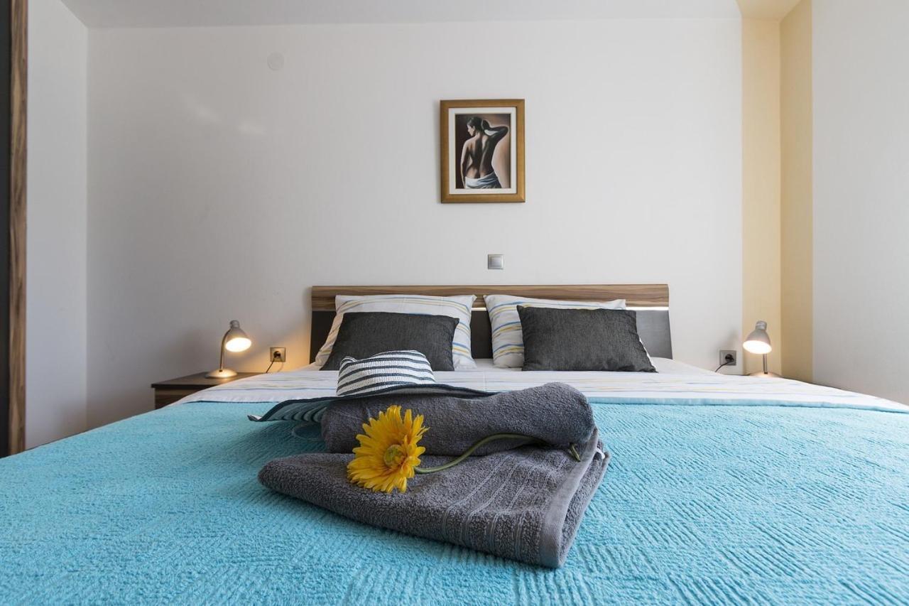 Apartment Carmen Pula Extérieur photo