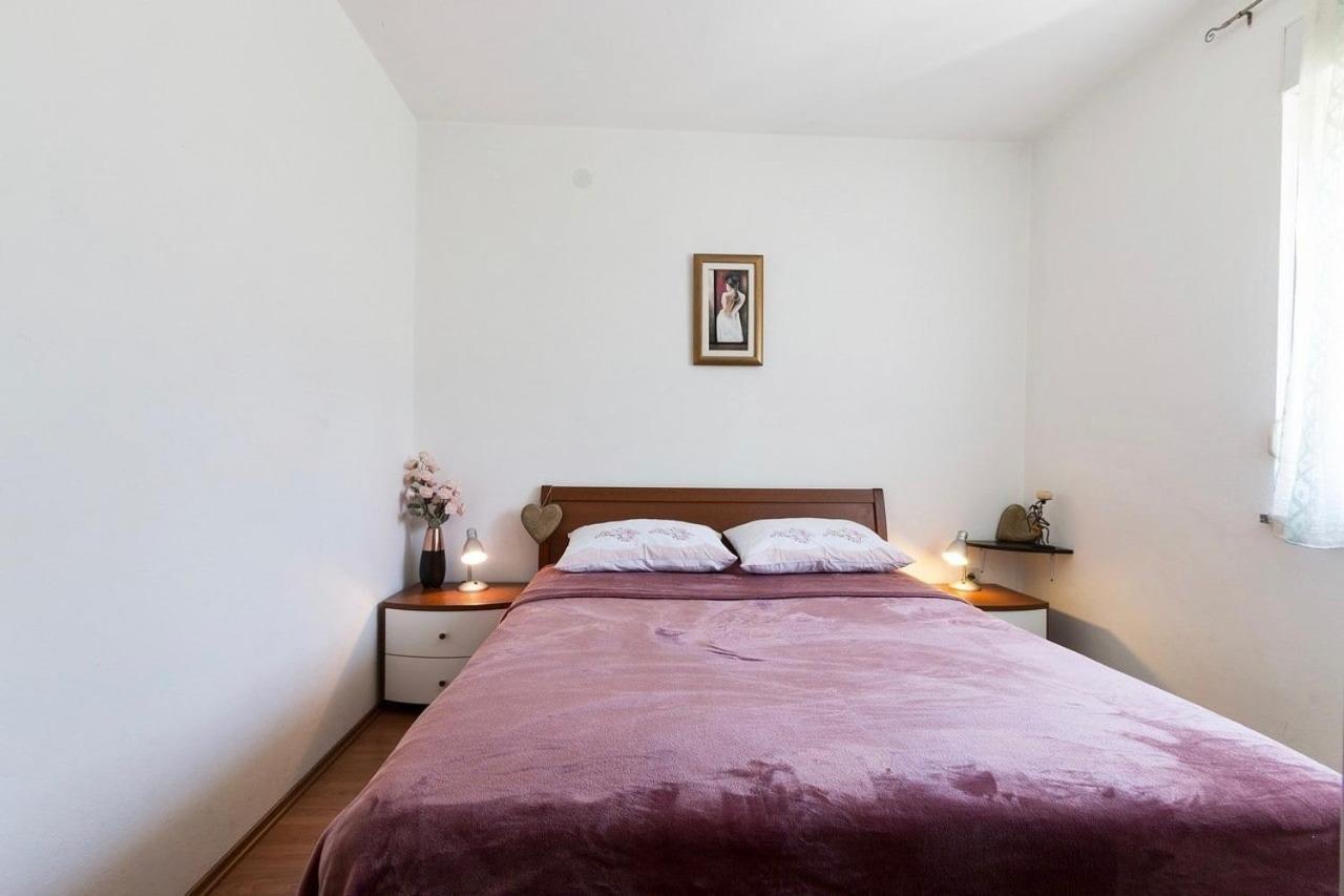 Apartment Carmen Pula Extérieur photo