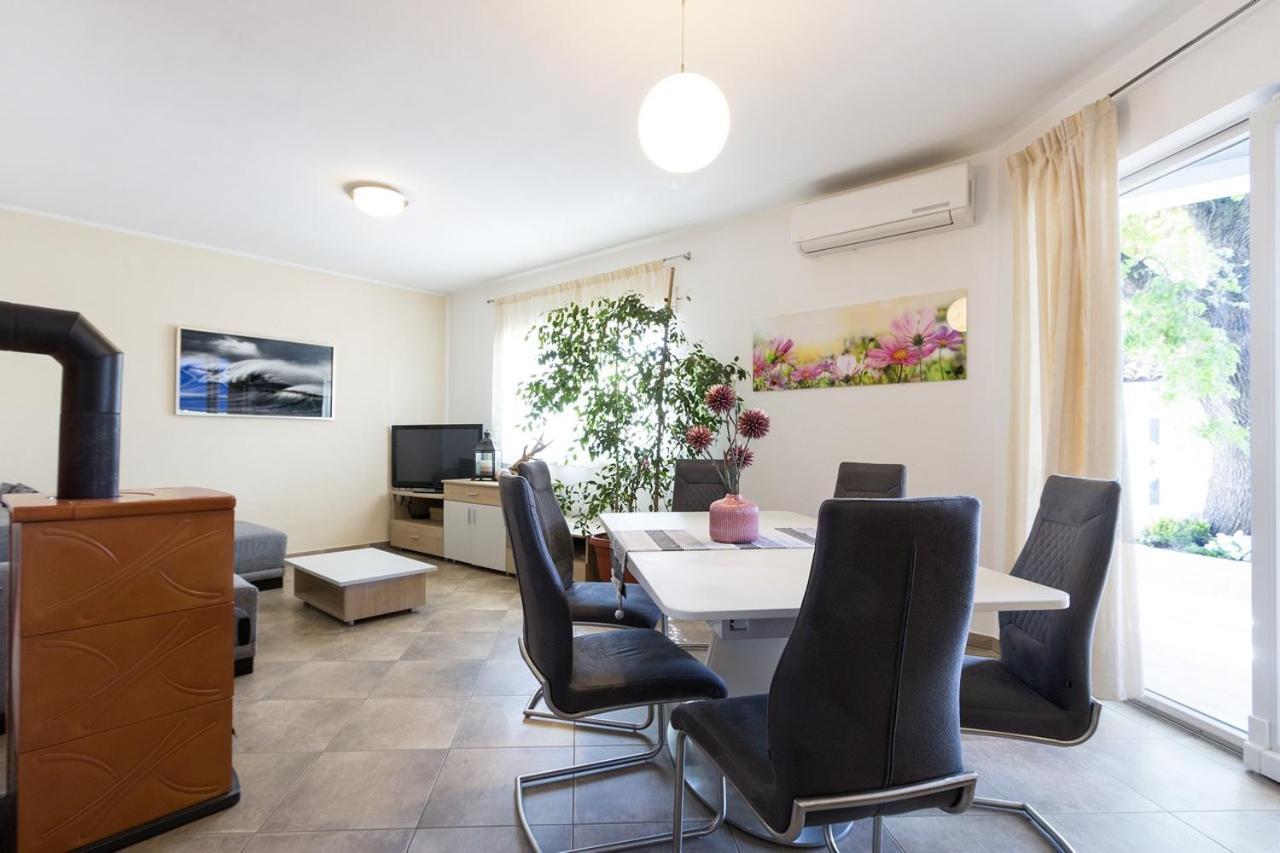 Apartment Carmen Pula Extérieur photo