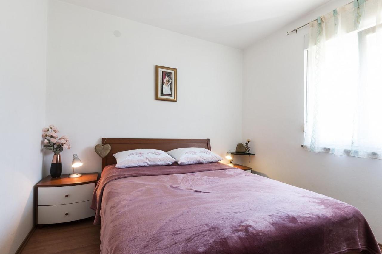 Apartment Carmen Pula Extérieur photo