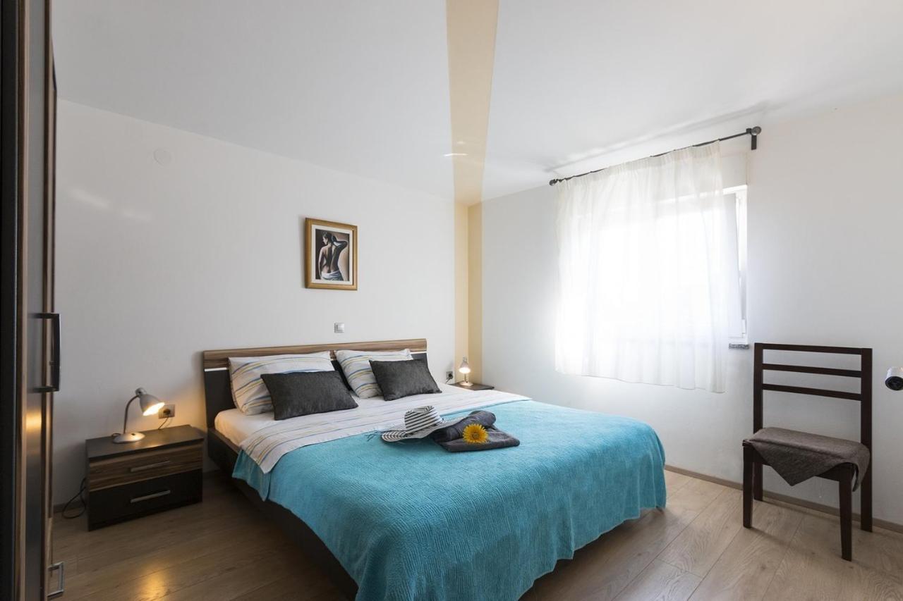 Apartment Carmen Pula Extérieur photo