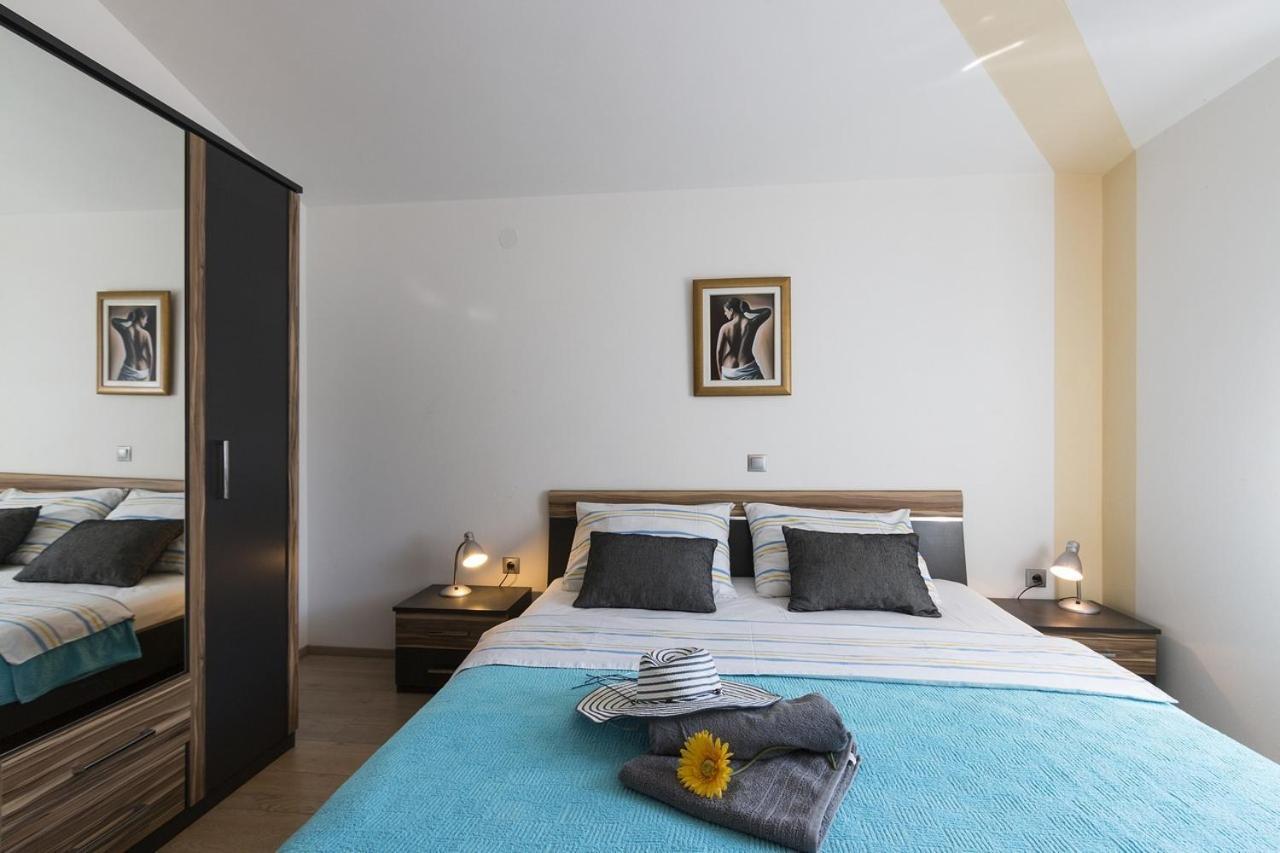 Apartment Carmen Pula Extérieur photo