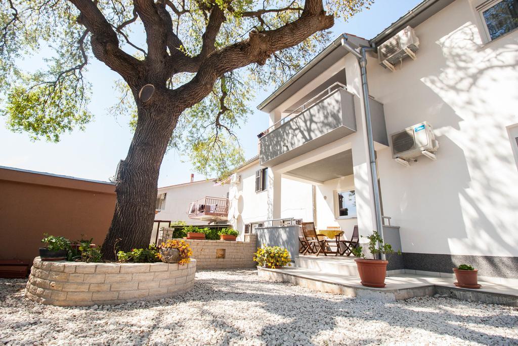 Apartment Carmen Pula Chambre photo